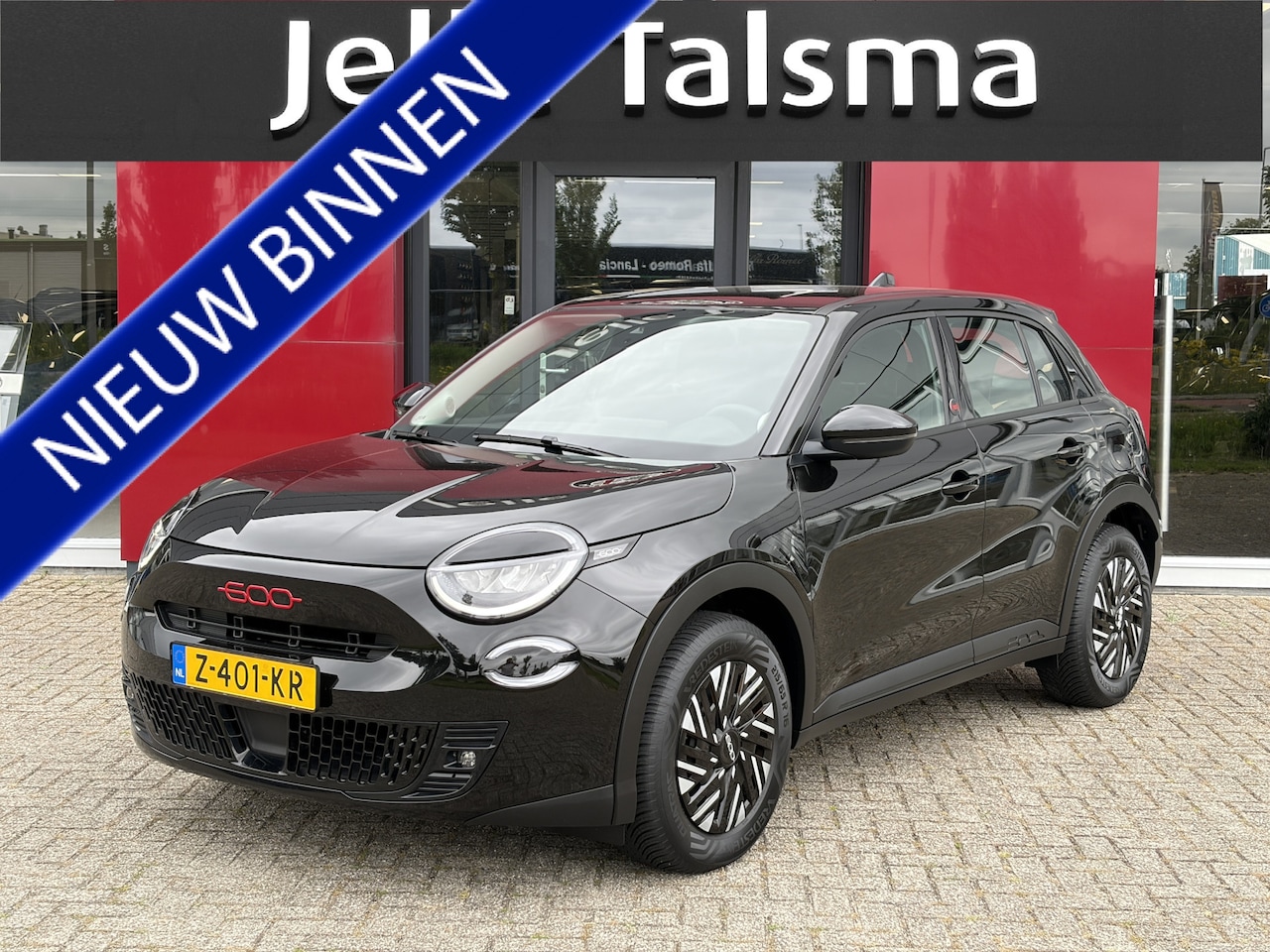 Fiat 600e - RED 54 kWh | Apple/Android CarPlay | Parkeersensoren - AutoWereld.nl