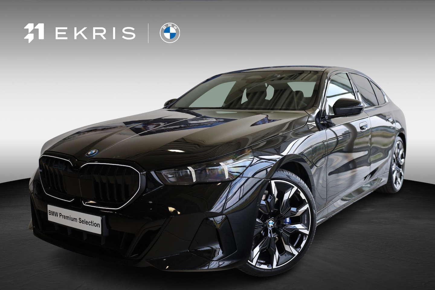 BMW 5-serie - Sedan 530e | M Sport Pro | Bowers & Wilkins Sound System | Panoramadak | Trekhaak - AutoWereld.nl