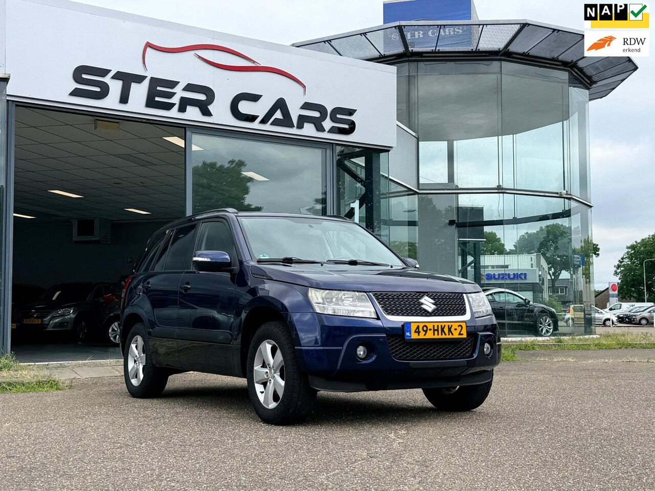Suzuki Grand Vitara - 2.4 Exclusive|4x4|Automaat|Navi|Trekhaak|Onderhoud| - AutoWereld.nl