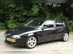 Alfa Romeo 147 - 1.6 T.Spark Progression Hele leuke/nette Alfa clima cruise enz