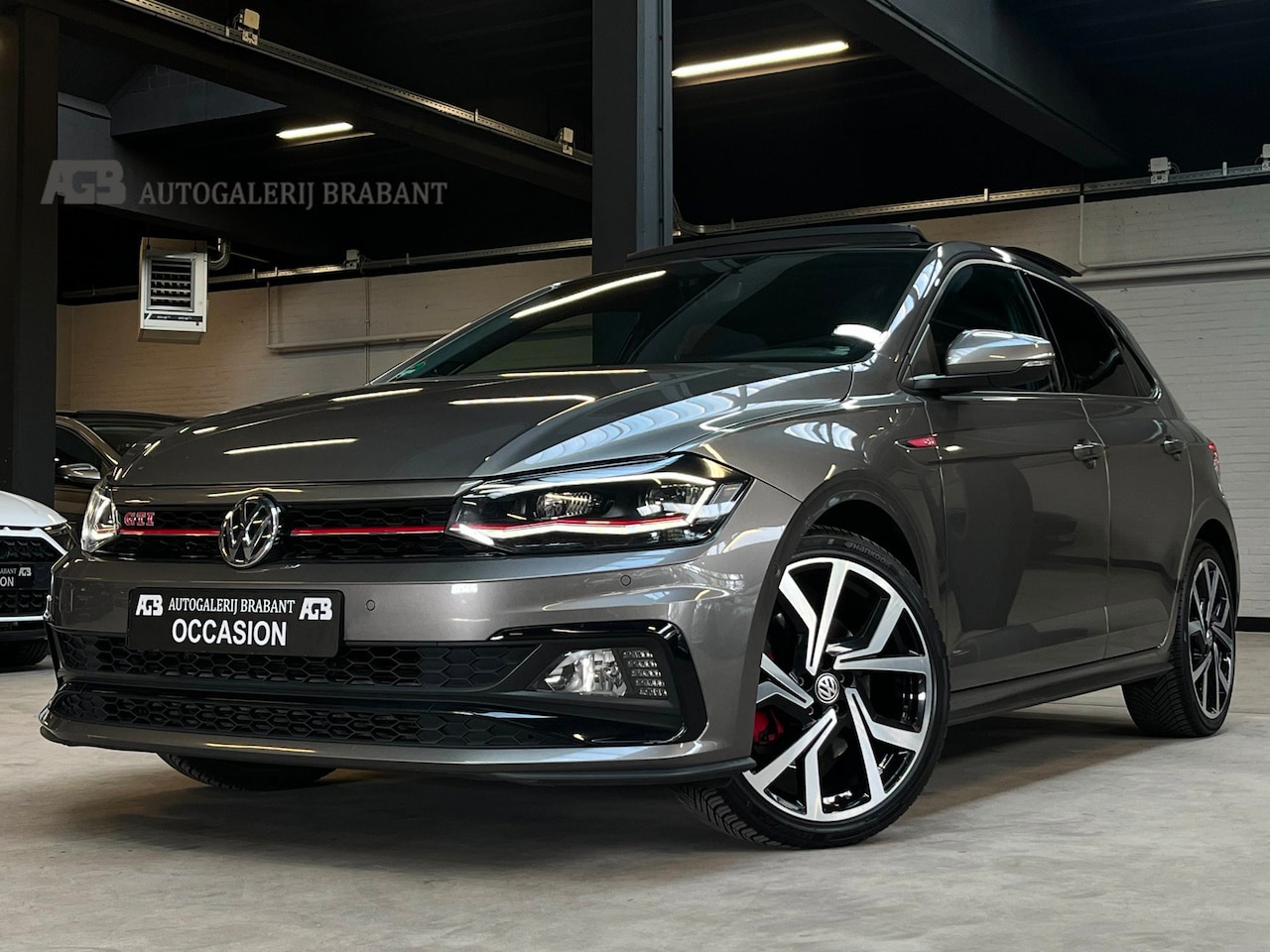 Volkswagen Polo - 2.0 TSI GTI Pano/Virtual/Park Assist/Automaat - AutoWereld.nl