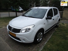 Dacia Sandero - 1.2 Ambiance//MET NIEUWE KOPPELING//AIRCO//