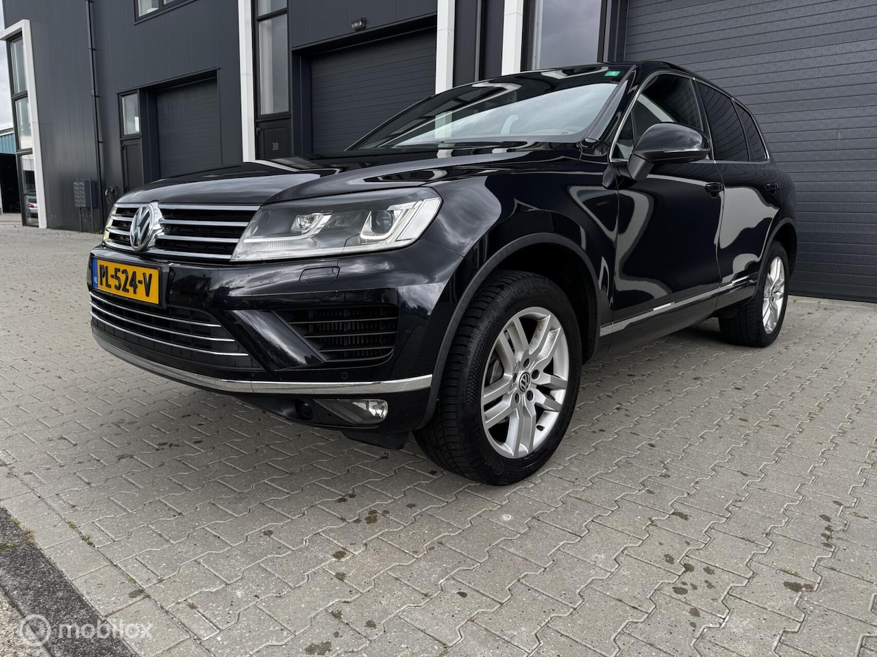 Volkswagen Touareg - 3.0 V6 TDI R-line 193 kW/262 pk 2015 - AutoWereld.nl