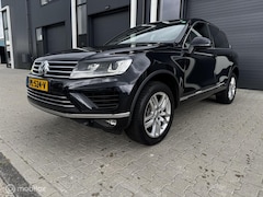 Volkswagen Touareg - 3.0 V6 TDI R-line 193 kW/262 pk 2015