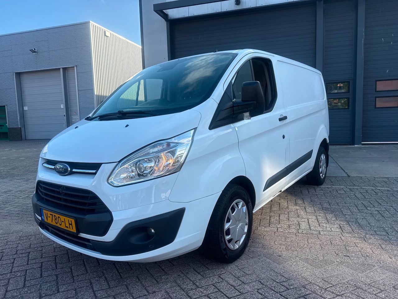 Ford Transit Custom - 270 2.0 TDCI L1H1 Trend 270 2.0 TDCI L1H1 Trend - AutoWereld.nl