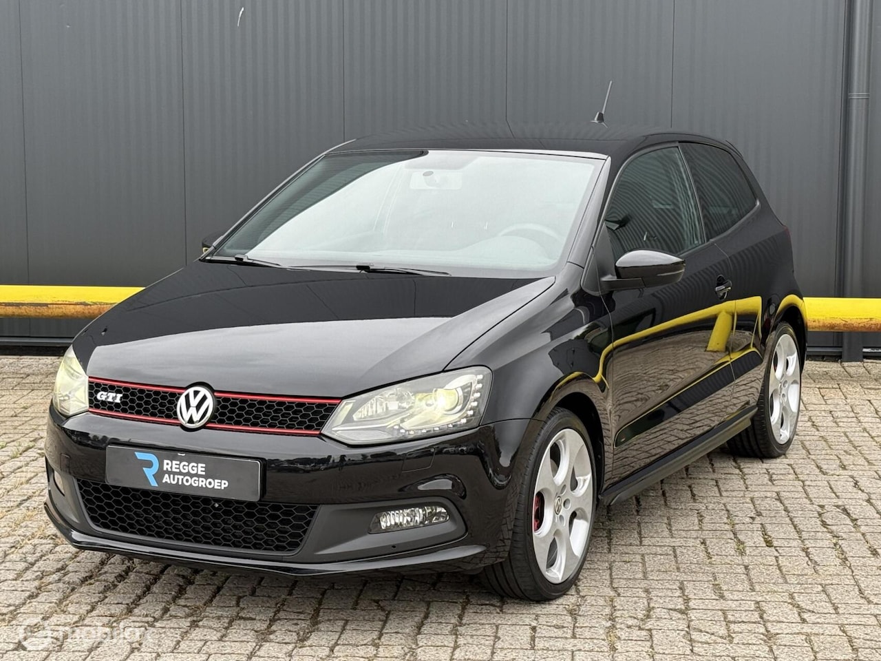 Volkswagen Polo - 1.4 TSI GTI AUTOMAAT | CARPLAY - AutoWereld.nl