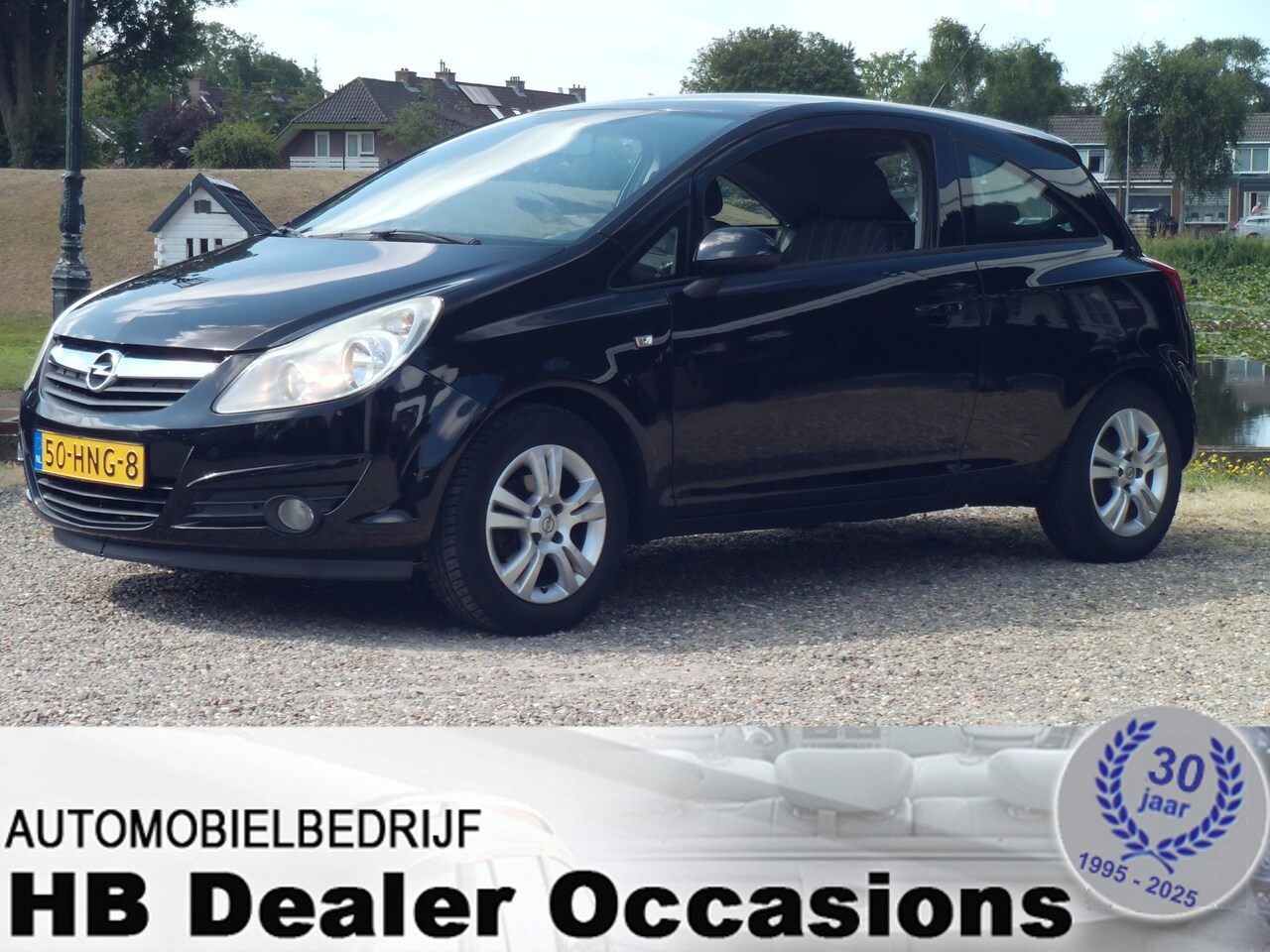 Opel Corsa - 1.4-16V Business - Airco - AutoWereld.nl