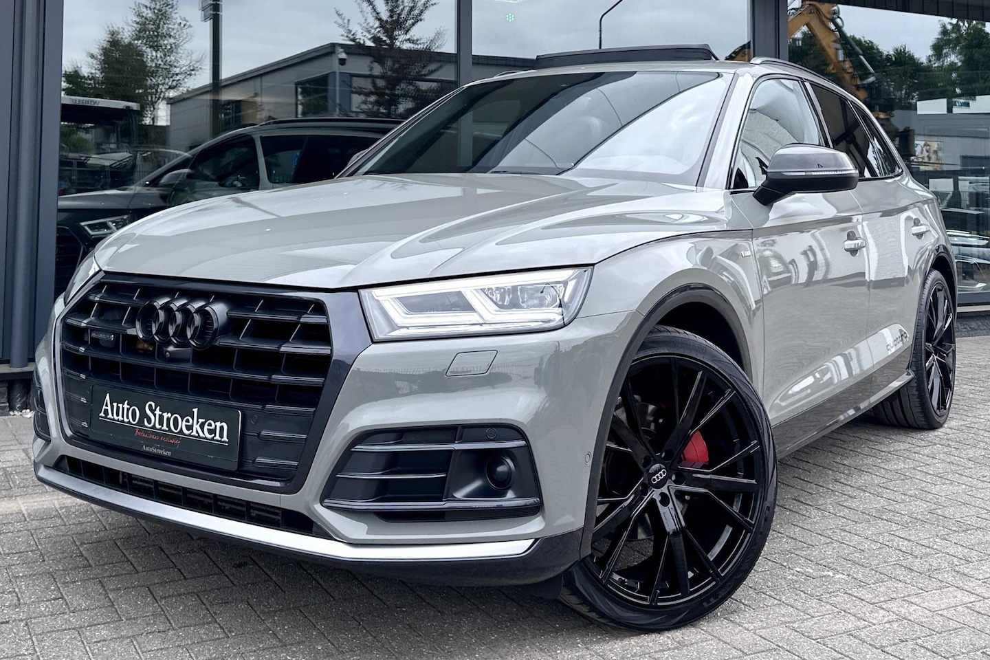 Audi Q5 - 2.0 TFSI S Line Black Edition Pano RS Leer Lucht - AutoWereld.nl