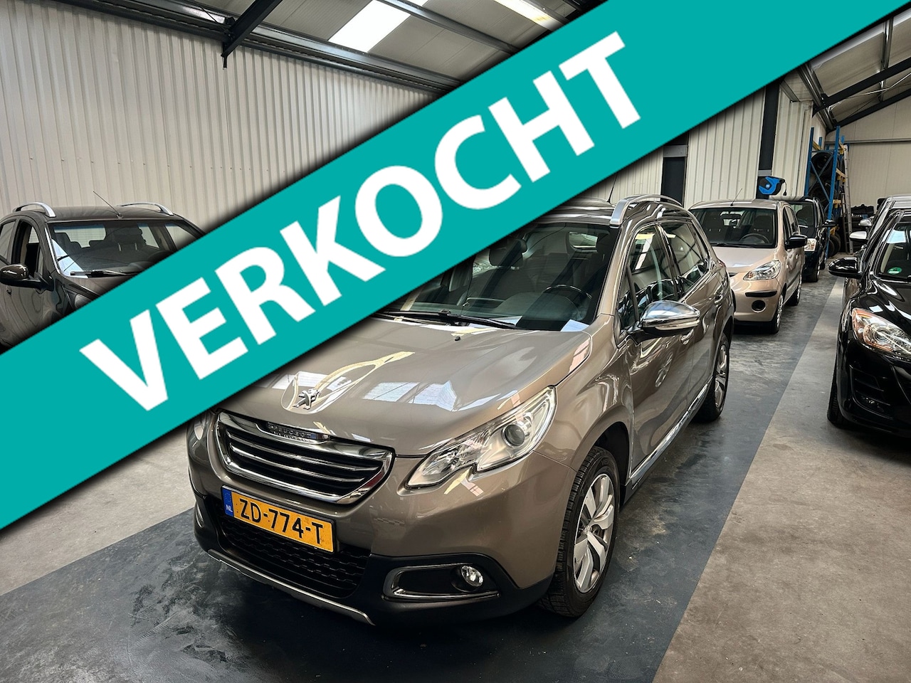 Peugeot 2008 - 1.2 VTi Allure Pack Premium Plus 1.2 VTi Allure Pack Premium Plus - AutoWereld.nl