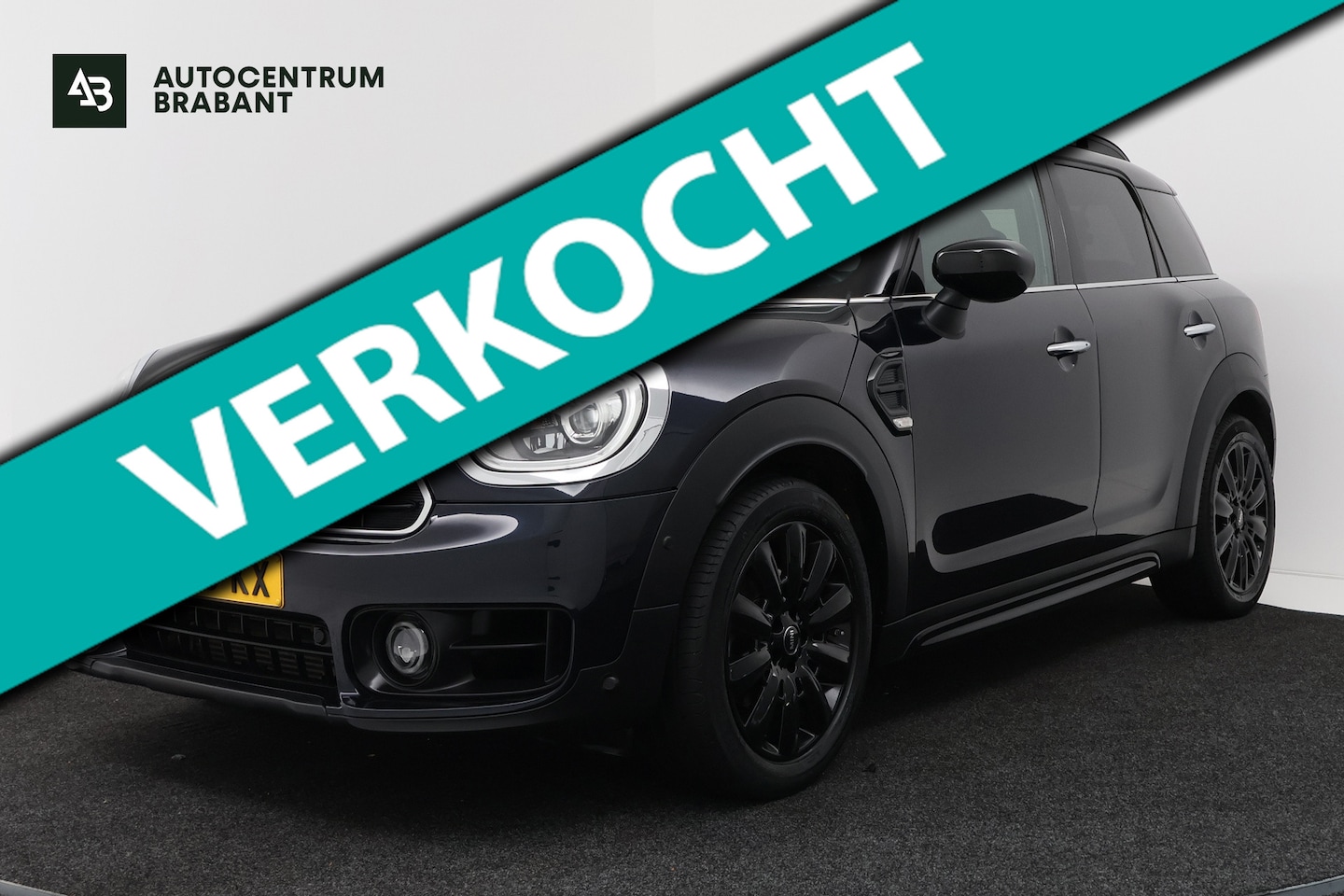 MINI Countryman - Mini 1.5 Cooper Chili (PANORAMADAK, STOELVERWARMING, HEAD-UP, CLIMA, H/K, VOORRUIT VERWARM - AutoWereld.nl