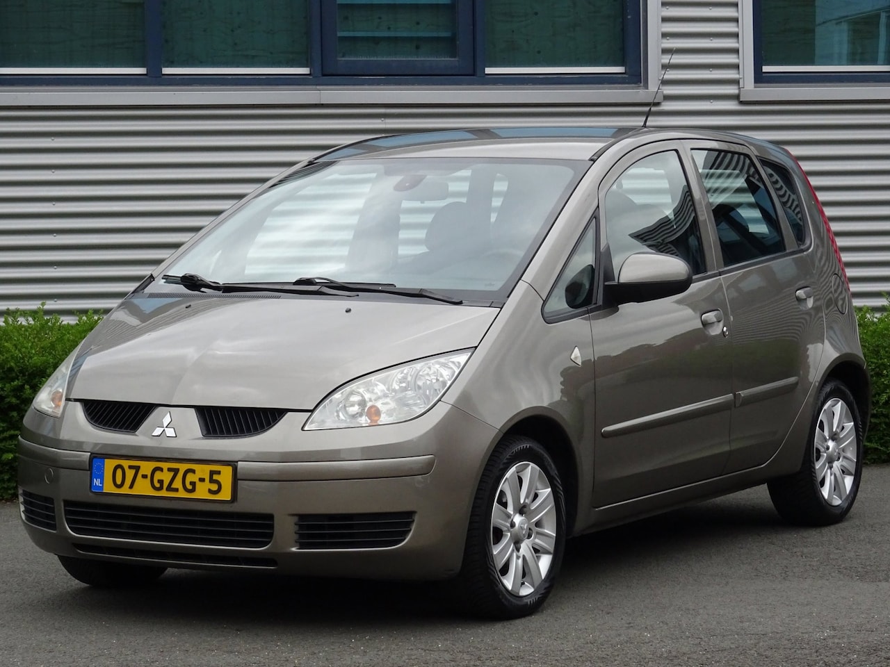 Mitsubishi Colt - 1.3 Invite+ 5-Deurs Airco APK 04-2027 - AutoWereld.nl