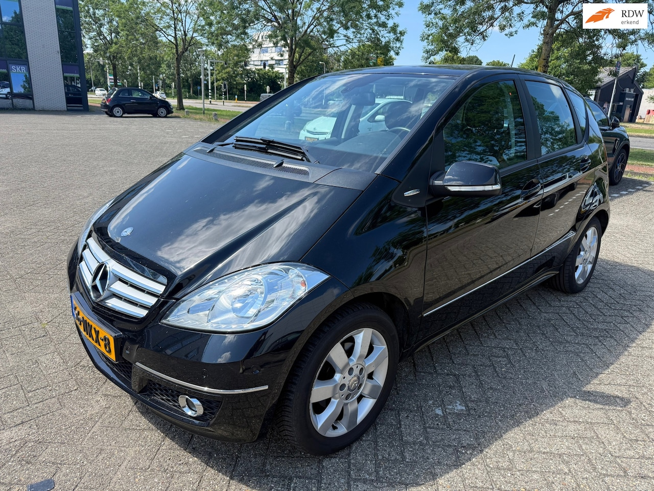 Mercedes-Benz A-klasse - 180 Classic / AUTOMAAT / AIRCO / APK / BOEKJES / GOED ONDERHOUDEN / PDC / ZEER NETTE AUTO! - AutoWereld.nl