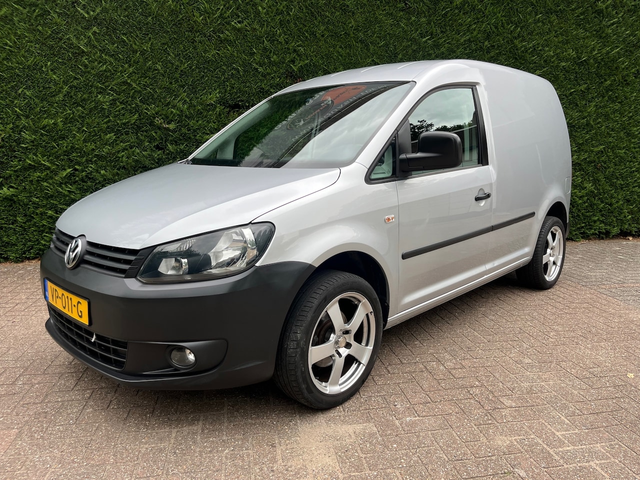 Volkswagen Caddy - 1.6 TDI 1.6 TDI, Airco, Navigatie, Trekhaak, 60.000 km ! Eerste eigenaar ! - AutoWereld.nl
