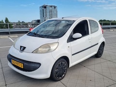 Peugeot 107 - 1.0-12V XR