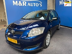 Toyota Auris - 1.4-16V Terra