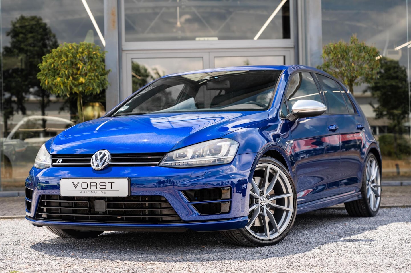 Volkswagen Golf - 2.0 TSI R 4Motion DSG DCC ACC Keyless - AutoWereld.nl