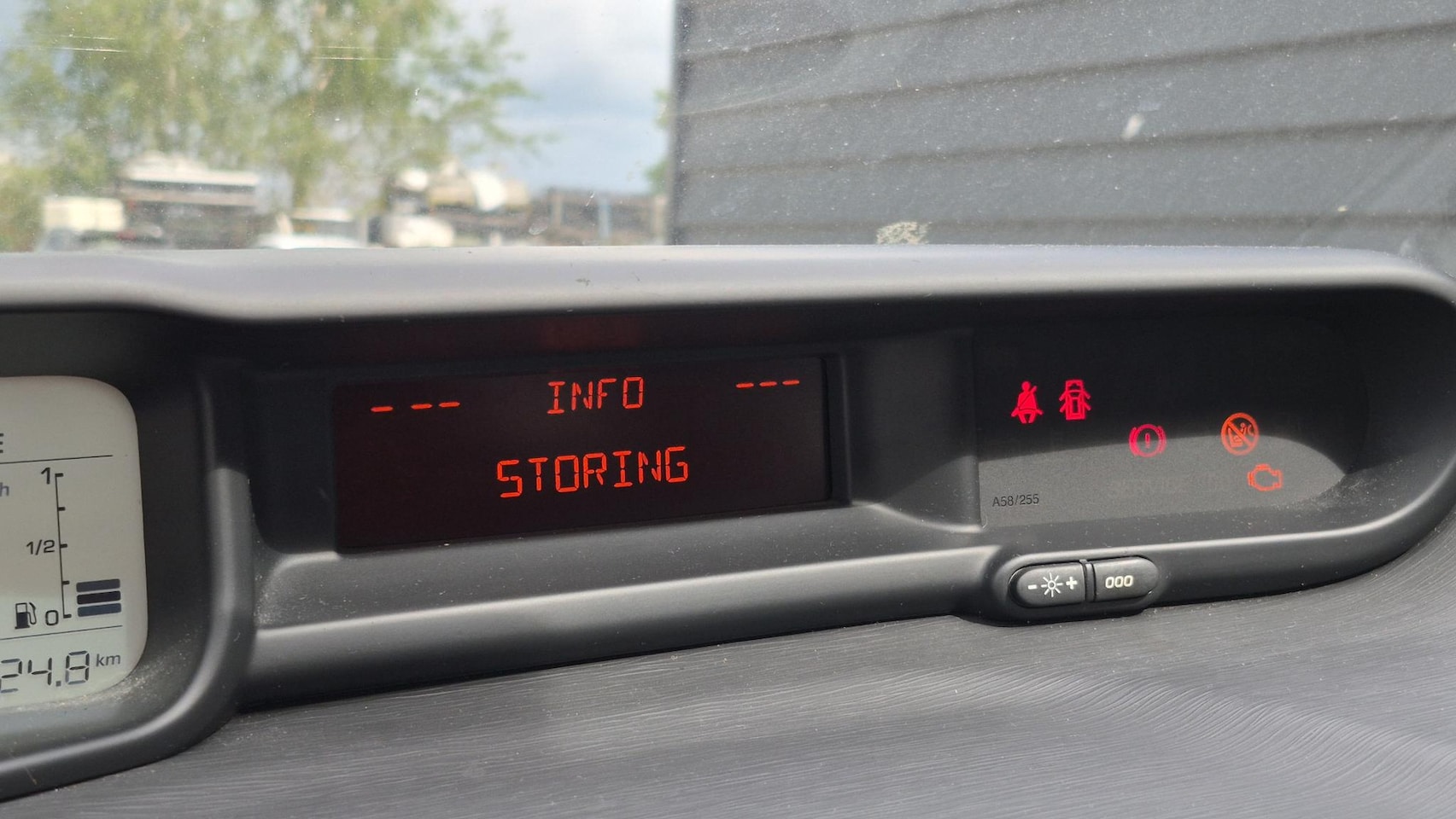 Citroën C3 Picasso - 1.6 VTi Aura Export I Emissiestoring I Airco I Trekhaak I Meeneemprijs
