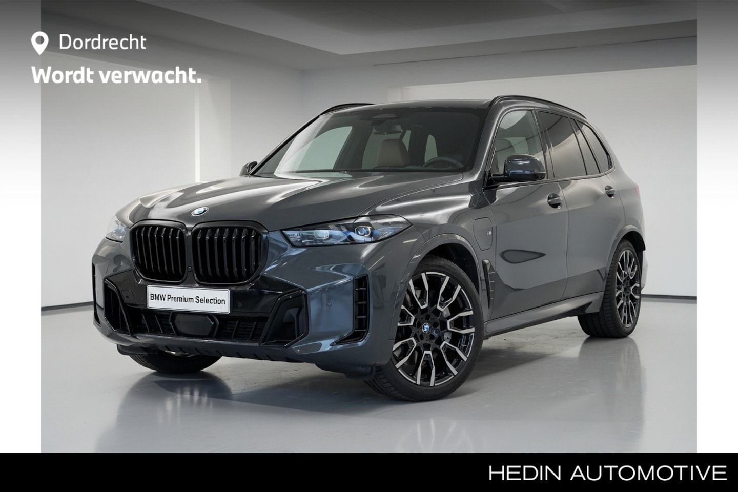 BMW X5 - xDrive50e M-Sport | 21" | Panorama | Trekhaak | Driv. Ass. Pro | Harman Kardon - AutoWereld.nl