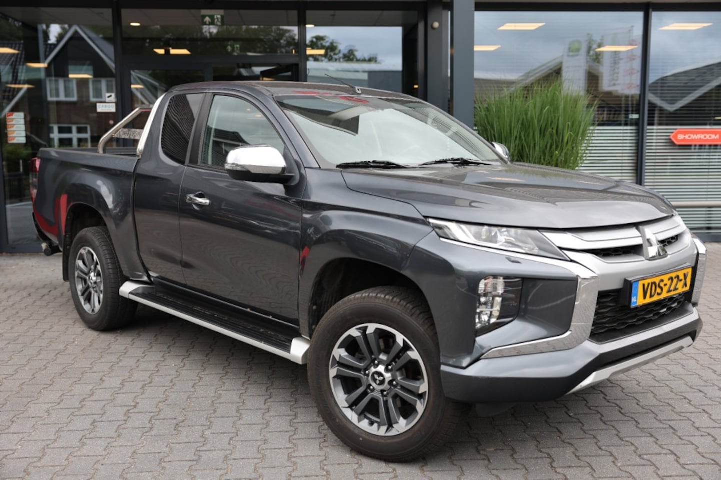 Mitsubishi L 200 - 2.2 DI-D CLUB CAB INTENSE 4WD VAN - AutoWereld.nl