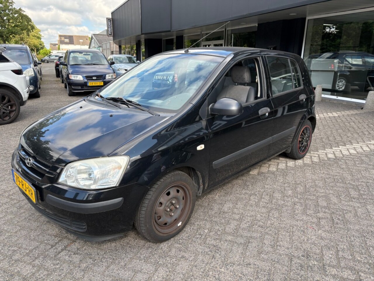 Hyundai Getz - 1.1I GL YOUNG / APK 01-2027 / EXPORT / 5 DEURS / TREKHAAK - AutoWereld.nl
