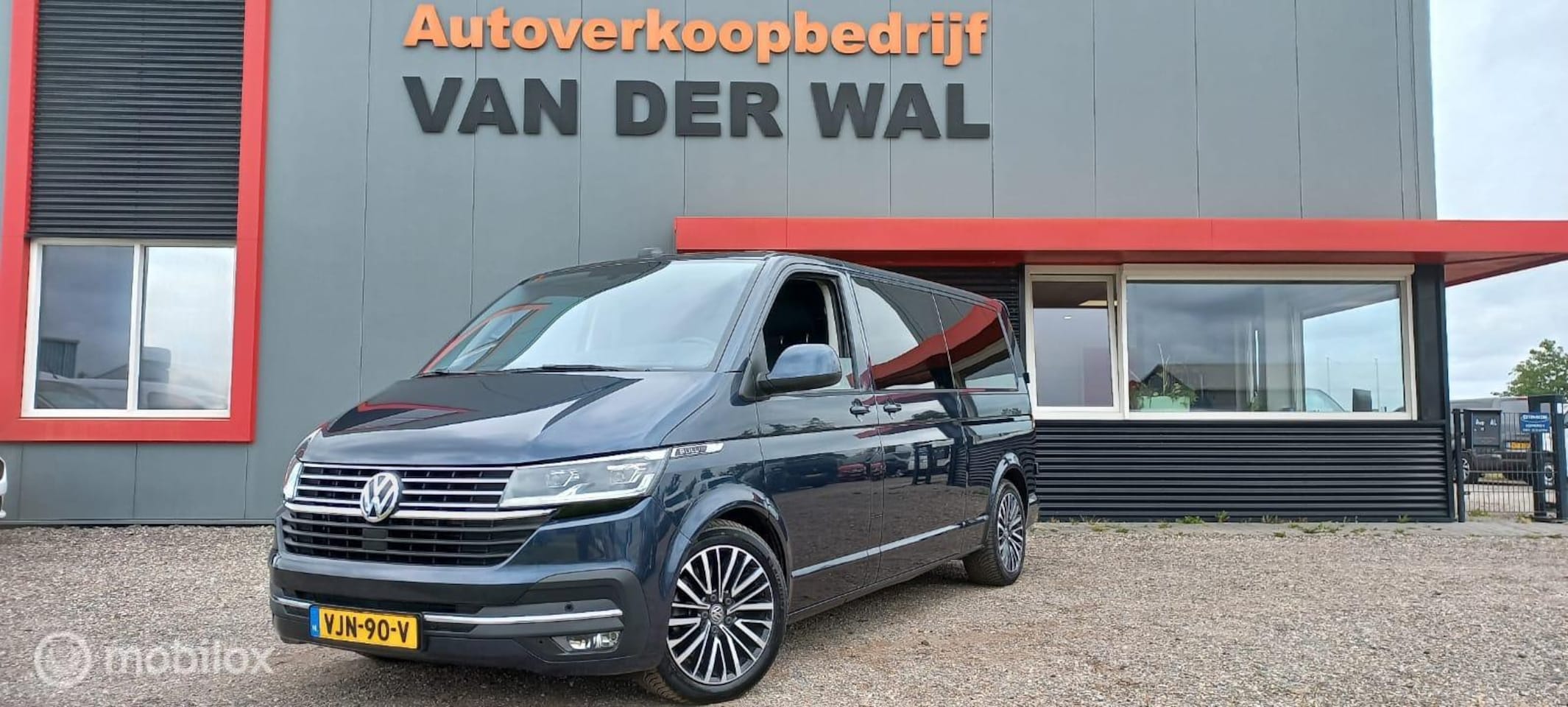 Volkswagen Transporter - 2.0 TDI L2H1 30 DC Bulli 2.0 TDI L2H1 30 DC Bulli - AutoWereld.nl
