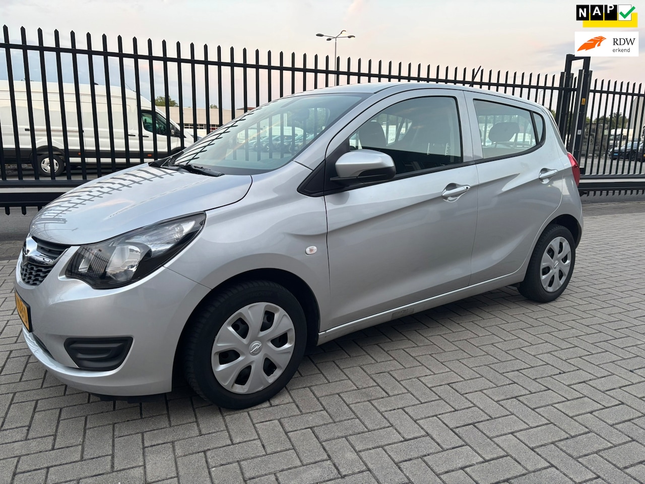 Opel Karl - 1.0 ecoFLEX 120 Jaar Edition Rijd als nieuw - AutoWereld.nl