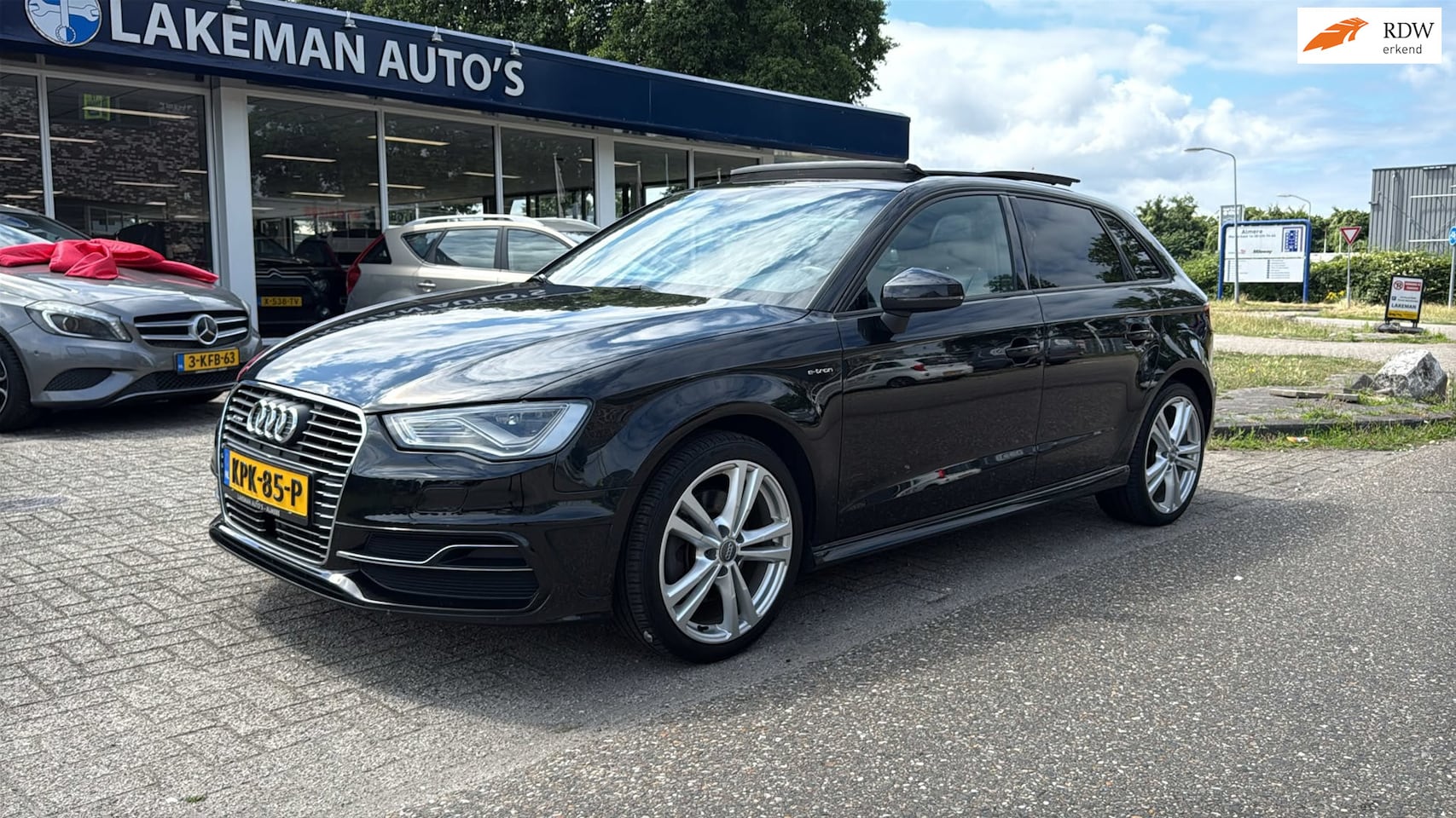 Audi A3 Sportback - 1.4 e-tron Blackline 3x S- Line Pano Navi VOL Huurkoop Inruil APK Garantie - AutoWereld.nl