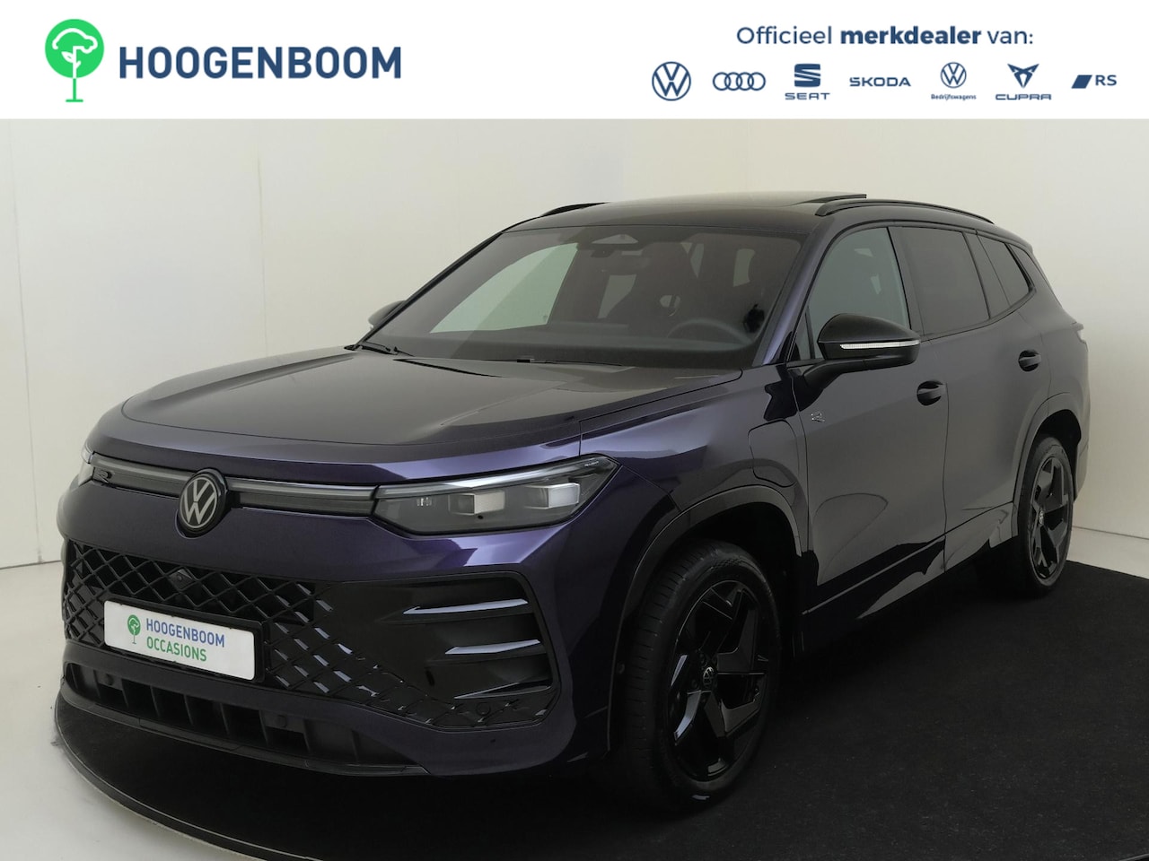 Volkswagen Tayron - 1.5 eHybrid R-Line Edition | SoH 100% | Panoramadak | Trekhaak | Head-up display | Black s - AutoWereld.nl