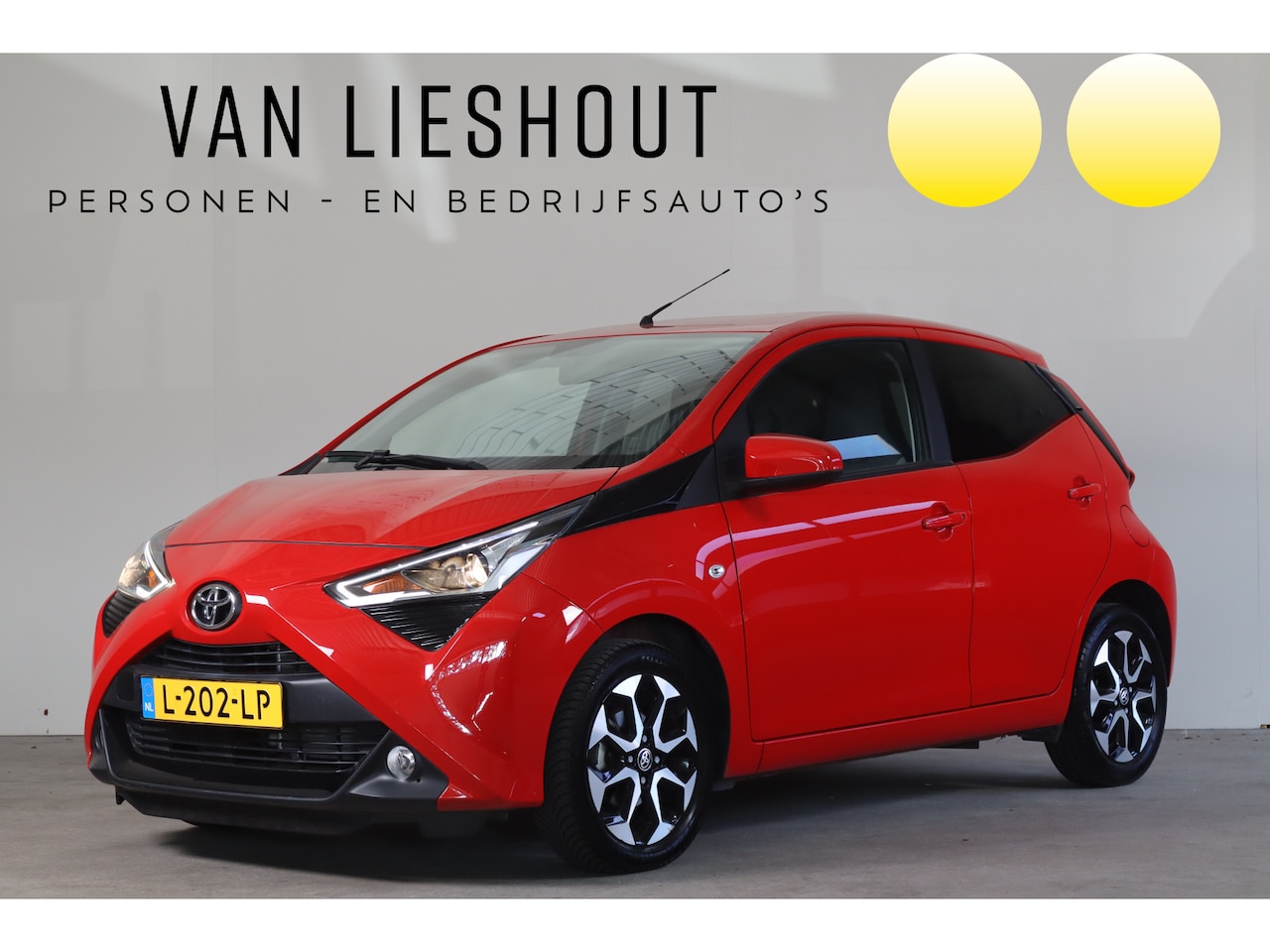 Toyota Aygo - 1.0 VVT-i x-joy - NL- Auto!! Camera I Climate I Navi - AutoWereld.nl