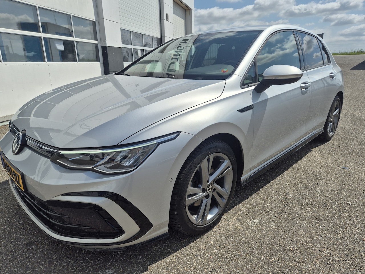 Volkswagen Golf - 1.5 TSI R-Line zeer mooi ori nl auto r-interieur r extr. BTW - AutoWereld.nl