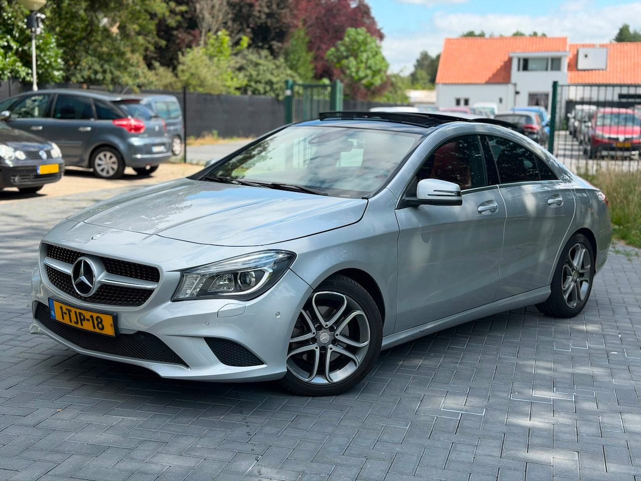 Mercedes-Benz CLA-Klasse - 200 Prestige/Automaat/Pano/Clima/Cruise/Leer/NAP - AutoWereld.nl