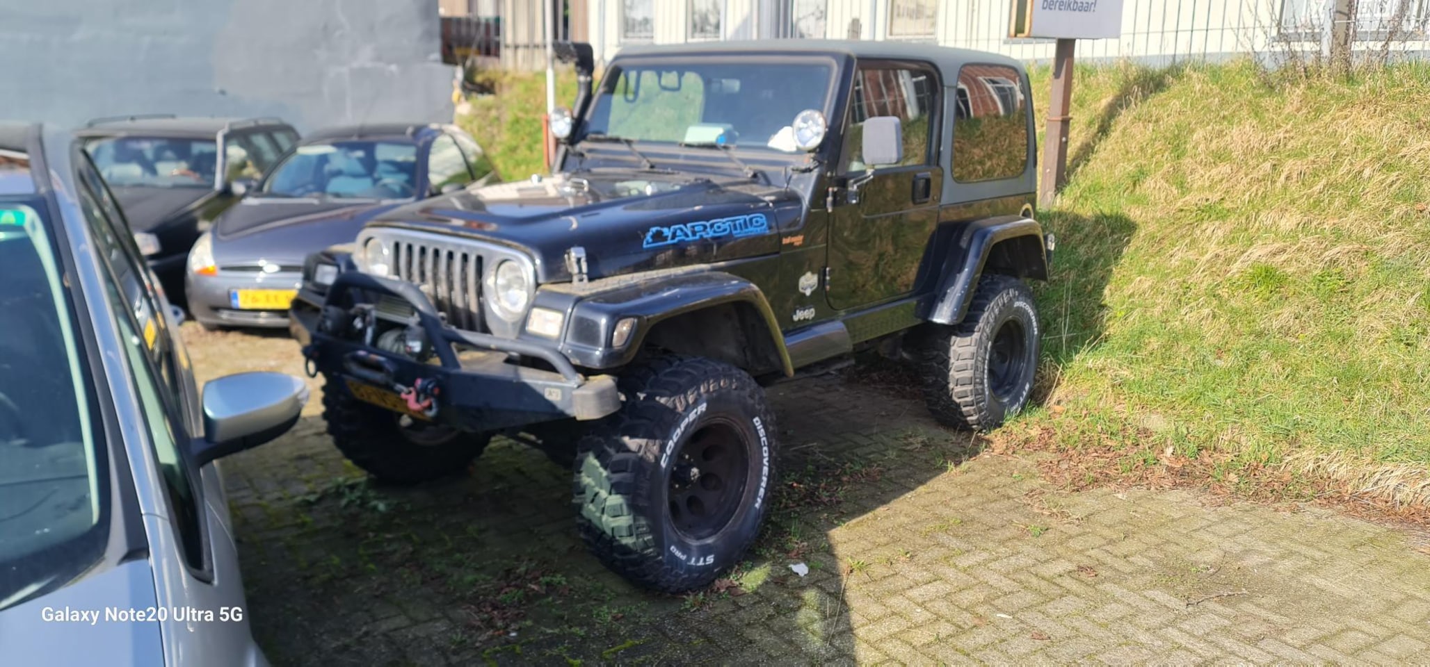 Jeep Wrangler - 4.0i Hardtop Jeep Wrangler 4.0i LPG G3 4X4 Airco lier Hardtop Hoge uitvoering - AutoWereld.nl