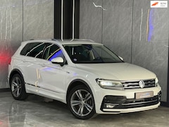 Volkswagen Tiguan - 1.4 TSI ACT Highline Business R-Line |Virtual Cocpit|Keyless|Stoeverw|DSG|Lane Assist|