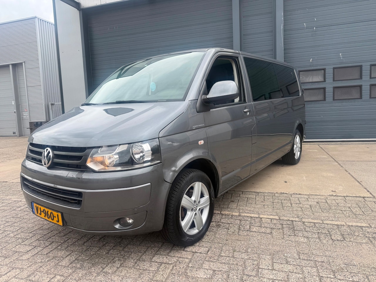 Volkswagen Transporter - 2.0 TDI L2H1 DC Comfortline 2.0 TDI L2H1 DC Comfortline - AutoWereld.nl