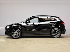 Mercedes-Benz GLA-Klasse - 250 e 218pk 8G-DCT AMG Line Night pakket / 360cam / sfeerverlichting / Uniek