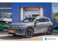 Volkswagen Tiguan - 1.5 eTSI R-Line Business | Pano | Trekhaak (wegklap) | Harman/Kardon | 20'' | Matrix Led |