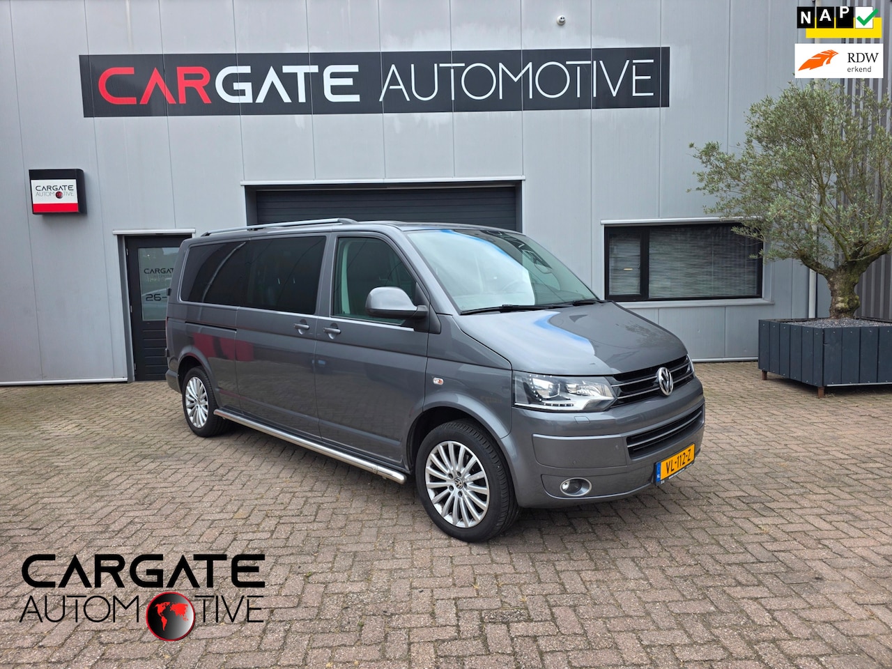 Volkswagen Transporter - 2.0 TDI L2H1 DC Highline |LEER|SCHERM|LED|XENON|DAK|VOL-OPTIES - AutoWereld.nl