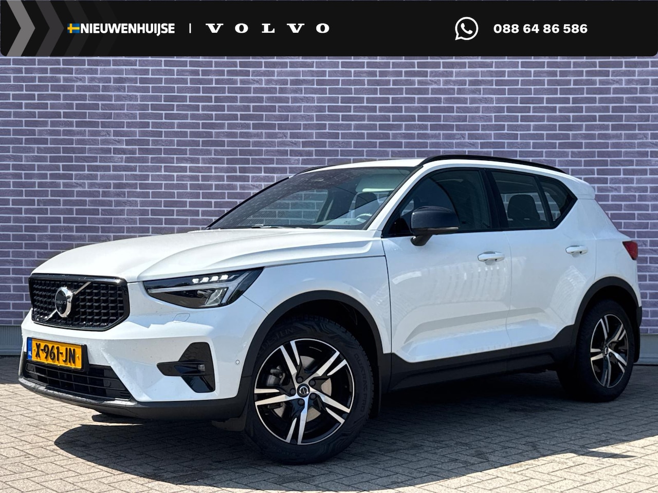 Volvo XC40 - 2.0 B3 Plus Dark | Trekhaak | 360 Graden Camera | Parkeersensoren | Lederen Bekleding | St - AutoWereld.nl