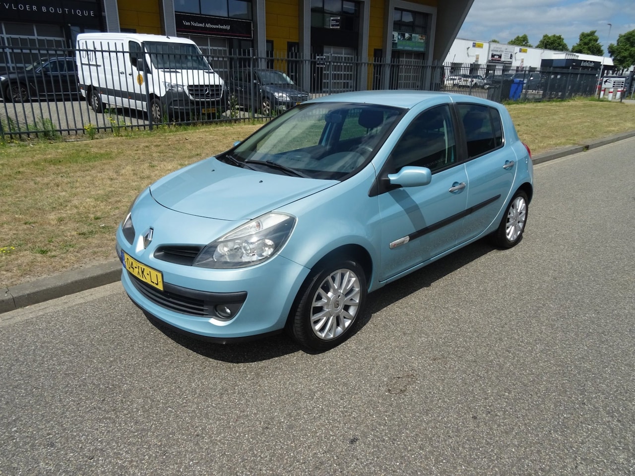 Renault Clio - 1.4-16V Rip Curl 1.4-16V Rip Curl - AutoWereld.nl