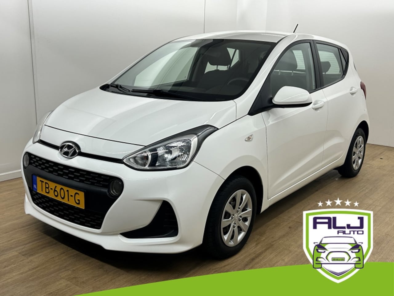 Hyundai i10 - Occasion 1.0i Comfort | Wit | Tweedehands Hyundai i10 | Airco | Usb audio | Cruisecontrol - AutoWereld.nl