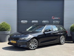 BMW 3-serie Touring - 320d High Executive Edition | Navigatie | Parkeersensoren | 18 Inch Lichtmetalen Velgen |