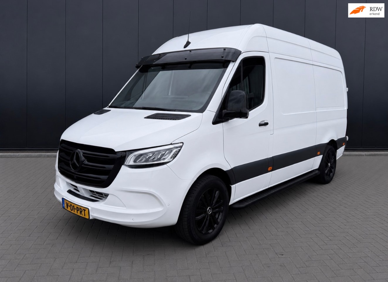 Mercedes-Benz Sprinter - 317 CDI L2H2 FULL-LED LEER NAVI CAMERA TREKHAAK - AutoWereld.nl
