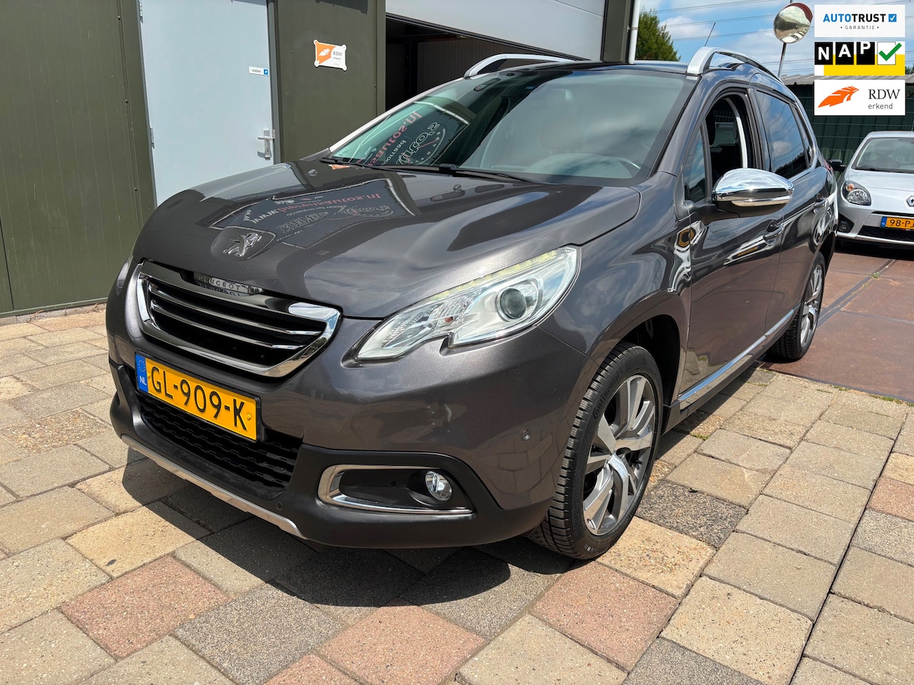 Peugeot 2008 - 1.2 PureTech Allure Pano Leder Org-NL 87dkm NAP - AutoWereld.nl