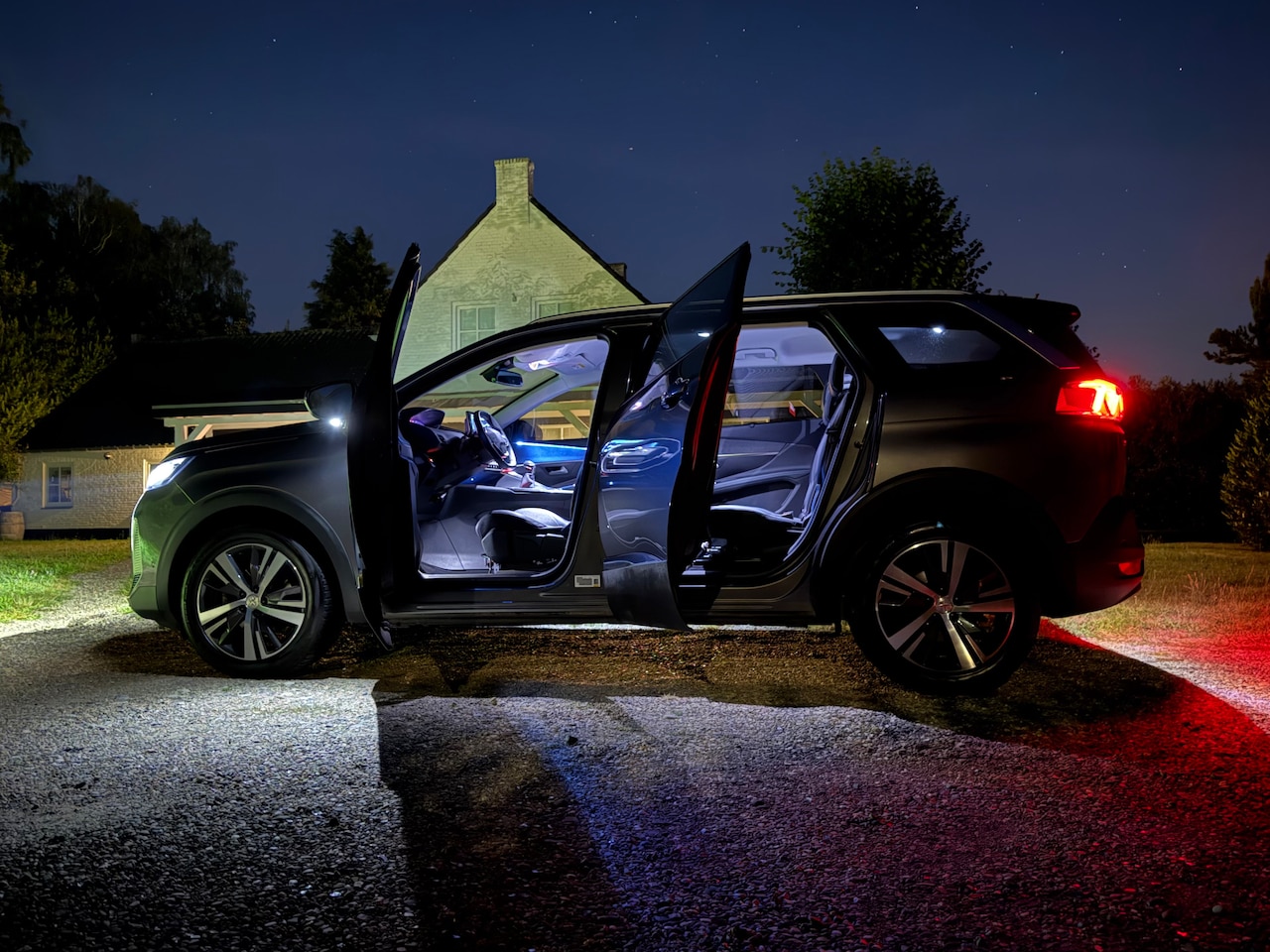 Peugeot 5008 - 1.2 PureTech Allure Pack Business Trekhaak | 1e Eigenaar - AutoWereld.nl