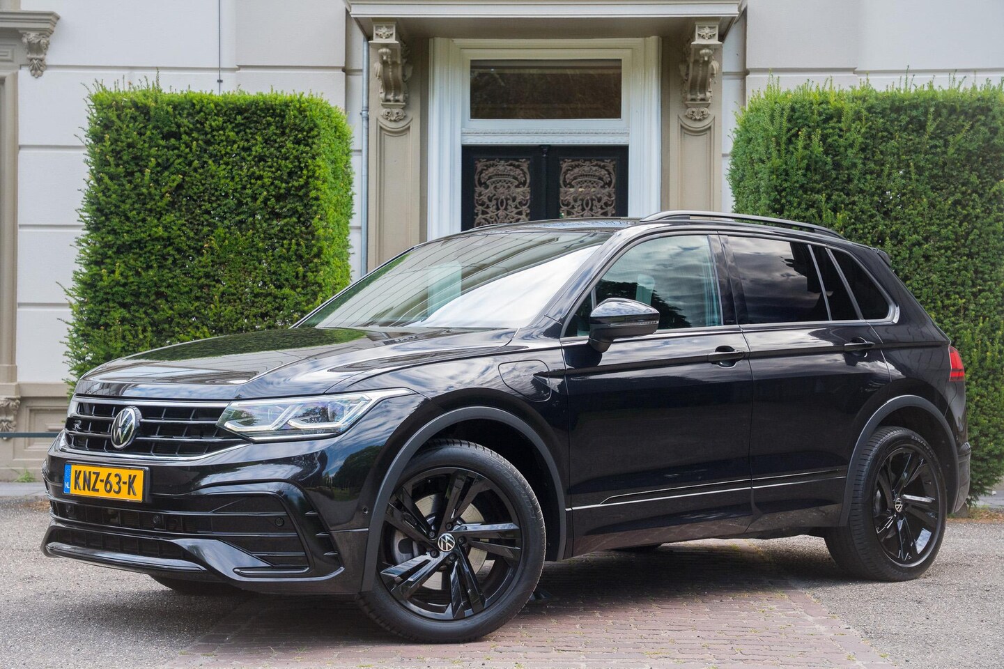 Volkswagen Tiguan - 1.4 TSI eHybrid R-Line Business+ LEDER | MEMORY | ADAPTIVE | KEYLESS | 1E EIGN - AutoWereld.nl