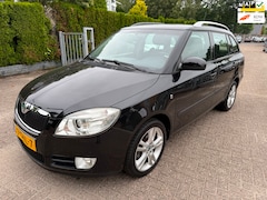 Skoda Fabia Combi - 1.6-16V AUT. Sport AIRCO CRUISE LMV TREKHAAK NAP