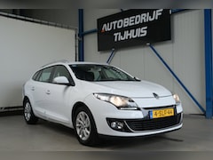 Renault Mégane Estate - 1.5 dCi Collection > Schade achterzijde <