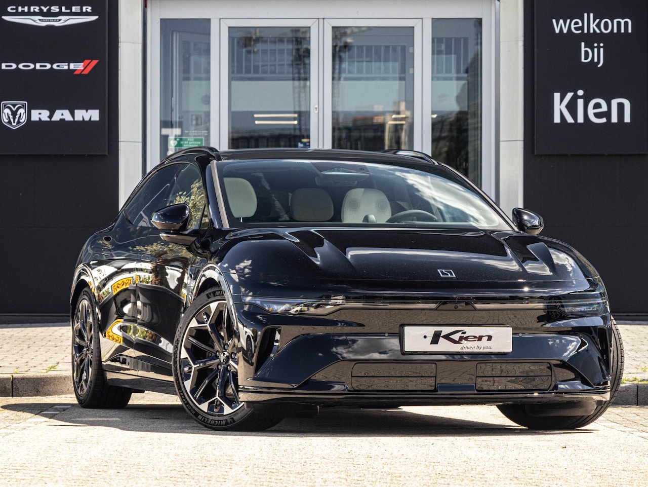 ZEEKR 7GT - Privilege AWD Edition 100 kWh 646 PK | Luchtvering | Stoelmassage | Panodak | Elek.deuren - AutoWereld.nl