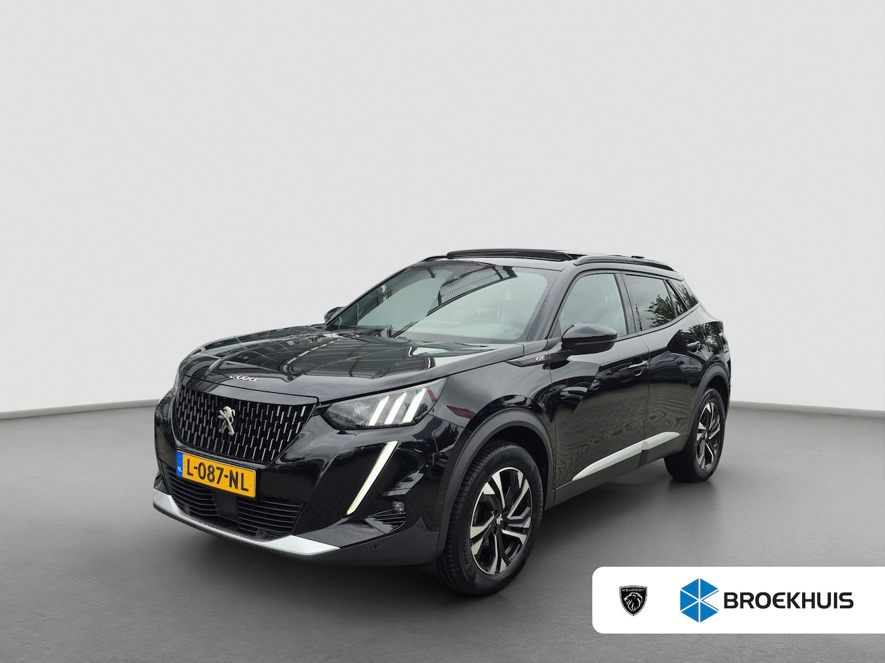 Peugeot 2008 - 1.2 PureTech GT Panoramadak | Stoelverwarming | Camera | LED | Parkeersensoren | Full map - AutoWereld.nl