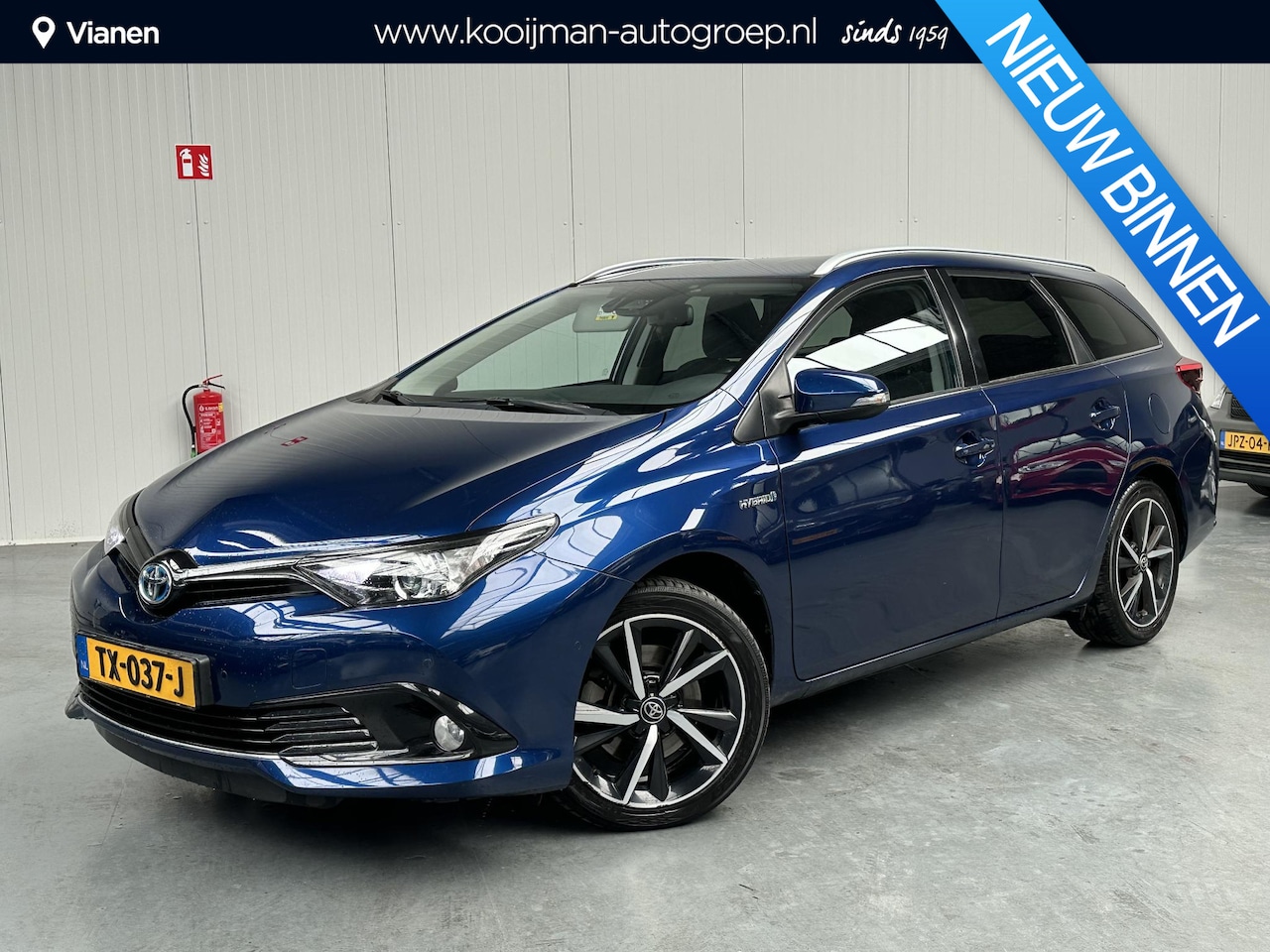 Toyota Auris Touring Sports - 1.8 Hybrid Dynamic Ultimate Dealeronderhouden, trekhaak, parkeersensoren V&A! - AutoWereld.nl